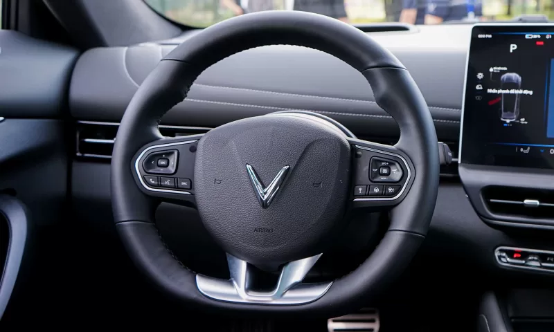 Vinfast VF7