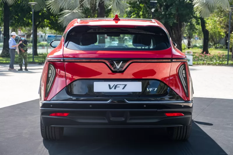 Vinfast VF7