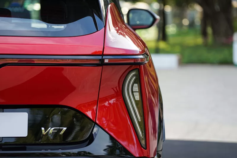 Vinfast VF7
